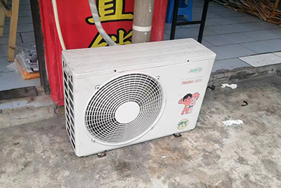 加查空调突然不制冷只吹自然风怎么办？