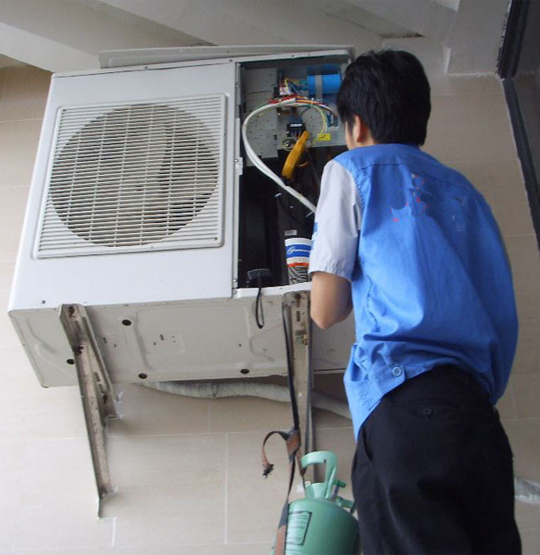 加查空调开机无反应维修